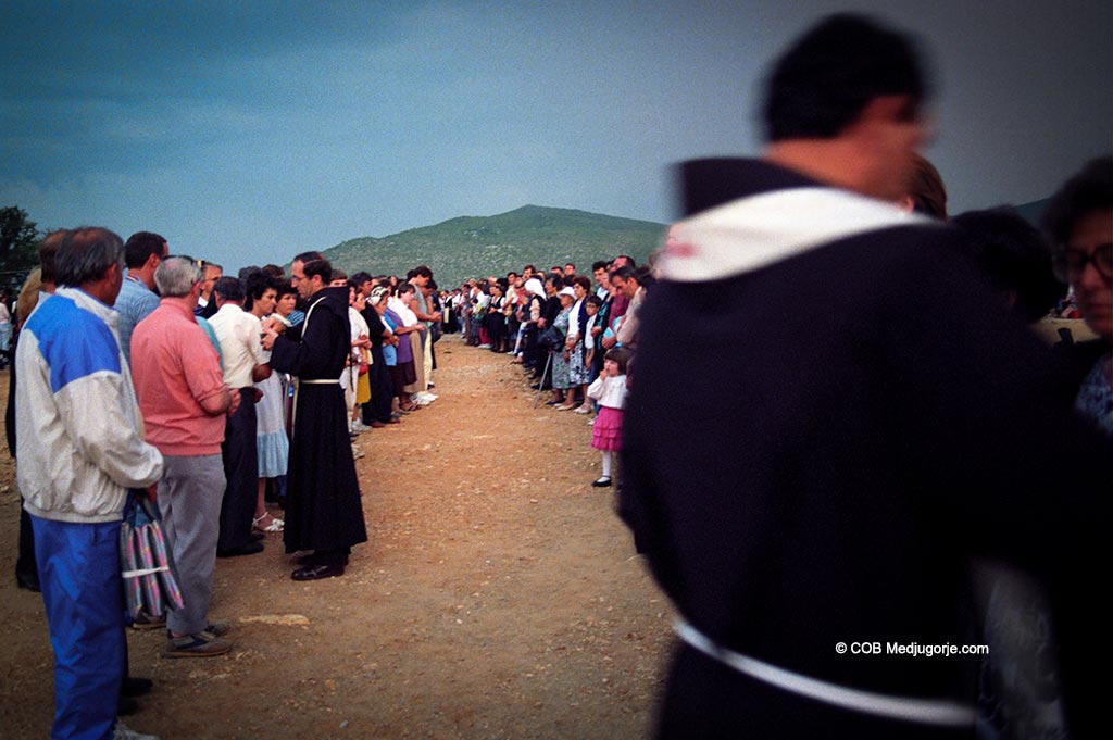 Holy Communion in Medjugorje, 1988