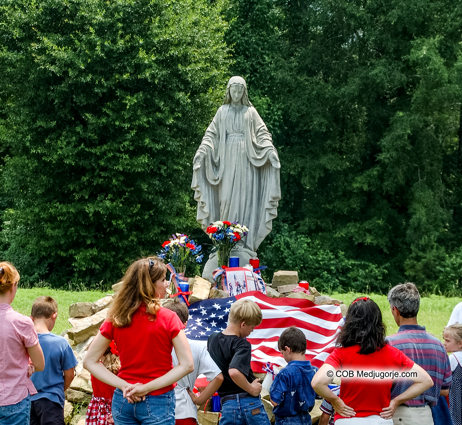 Patriotic Rosary in Field of Apparitions