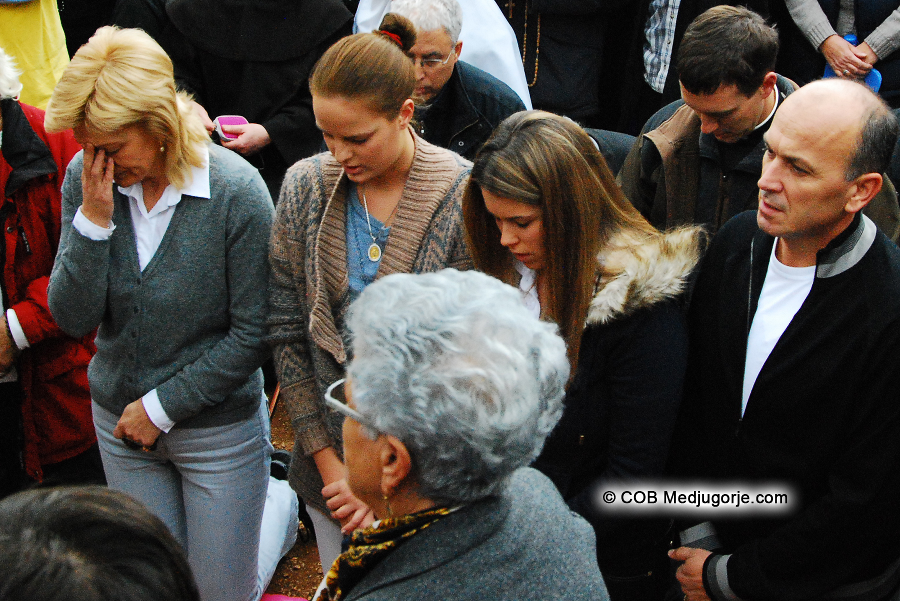 Mirjana praying in anticipation of the apparition of Our Lady