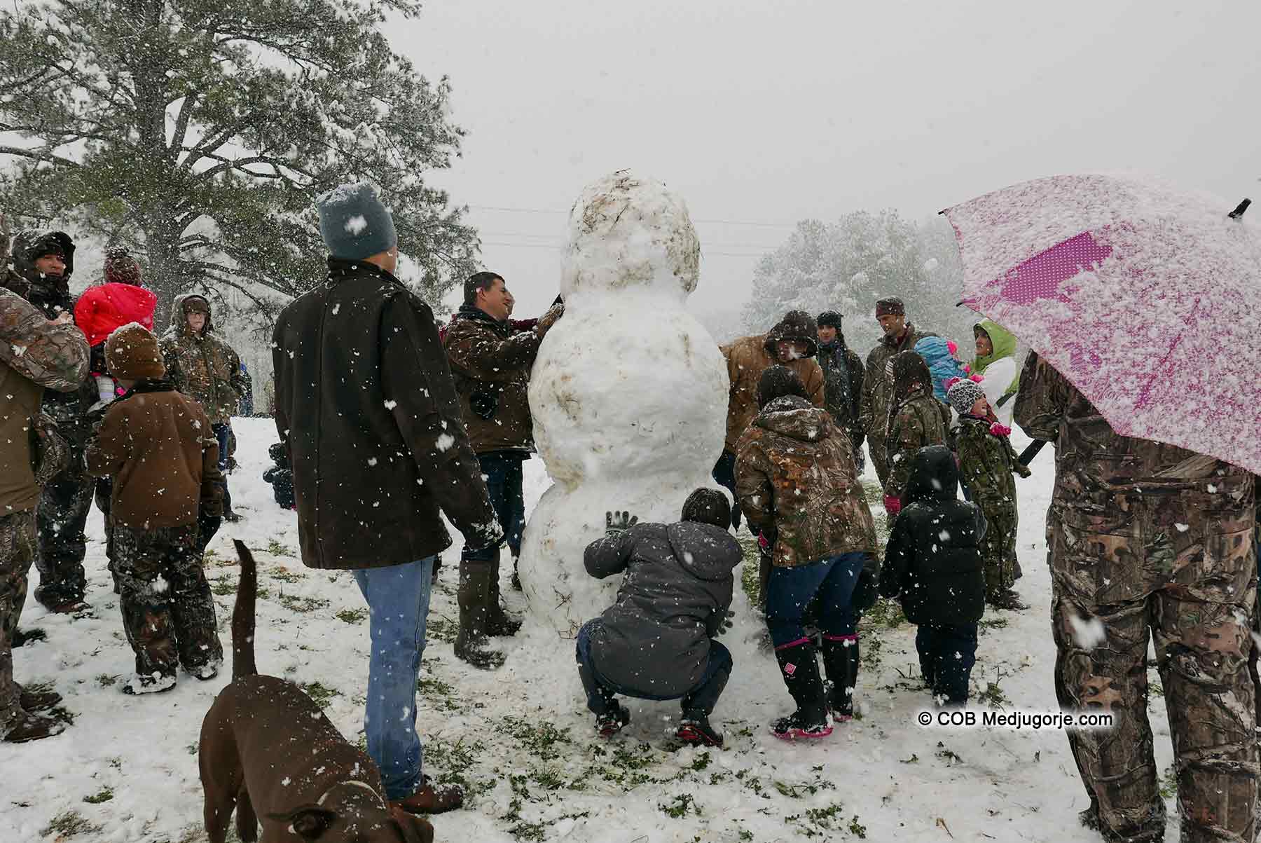 building snowman