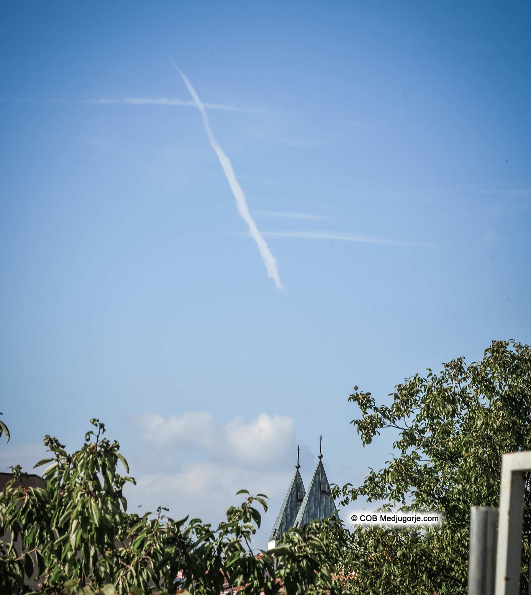 A Cross in the sky in Medjugorje October 5, 2017