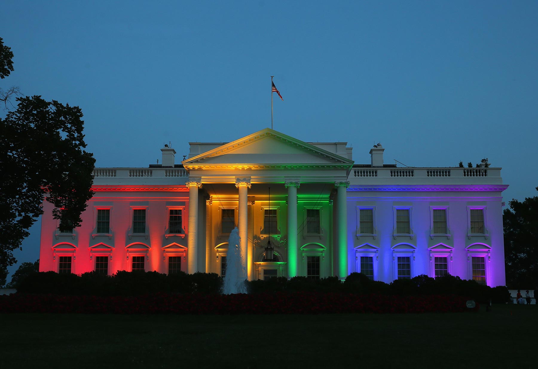 obama-lights-up-the-white-house